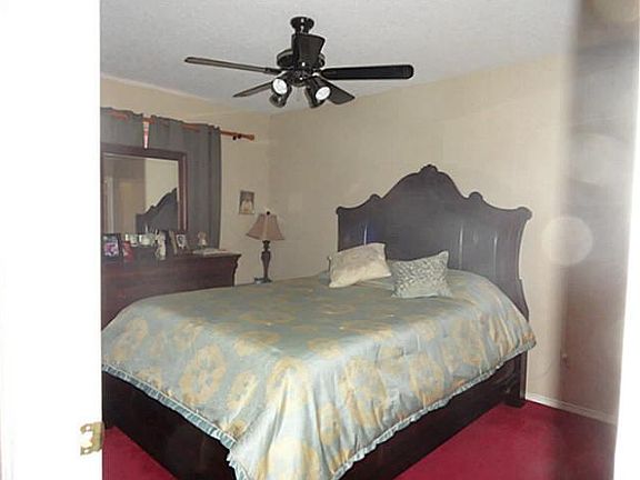 4th image of 5113 Wedgewood Dr