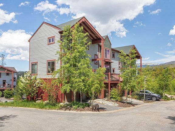 2nd image of 210 Wolf Park Ln