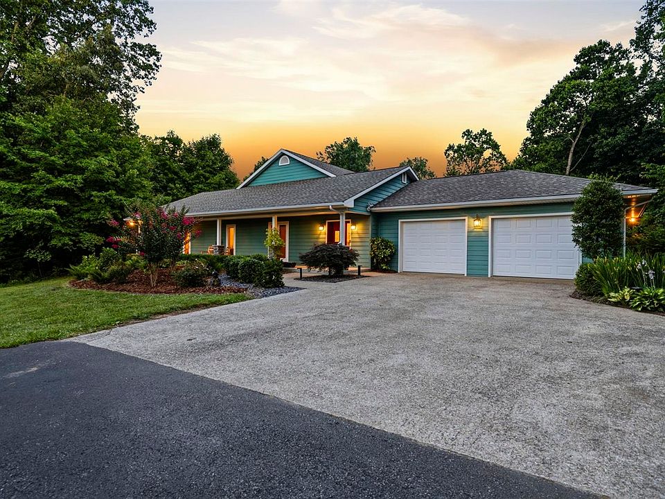 1st image of 1766 Hunts Ln