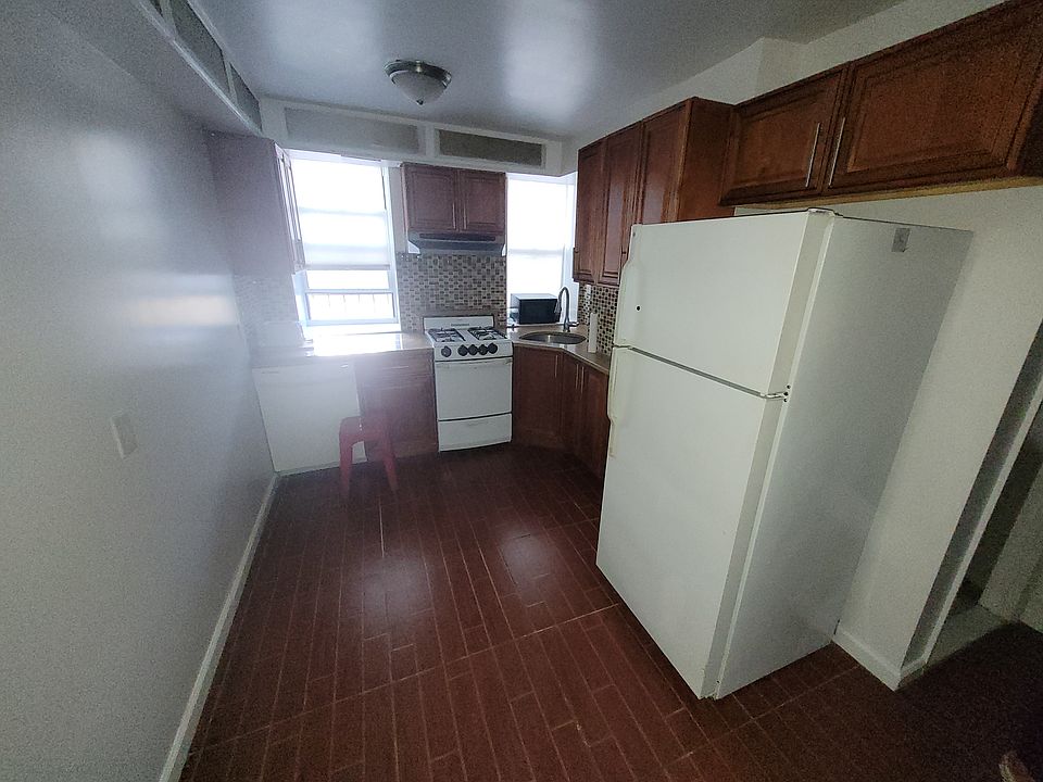 1st image of 21-68 31st St #1