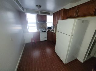 21-68 31st St #1, Astoria, NY 11105