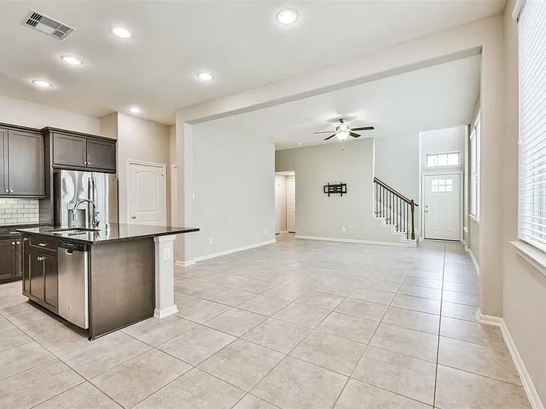 226 Biltmore Loop — Photo 12