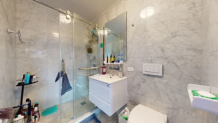 Rented by Bond New York | media 38