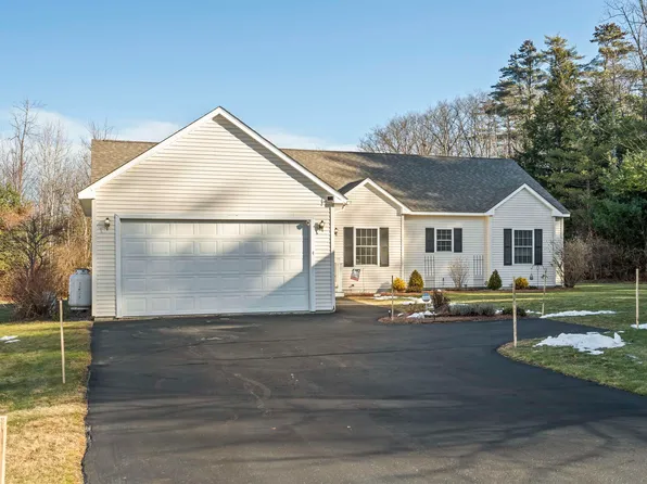 4 Acorn Place, Gilford, NH 03249