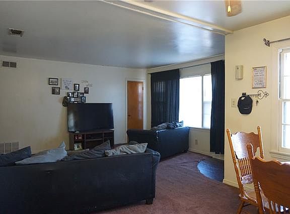 3rd image of 2033 Barrow St