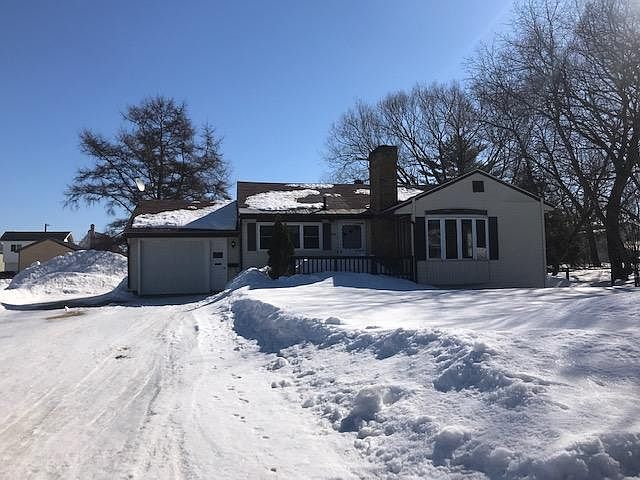 1st image of 1011 Lizzie St