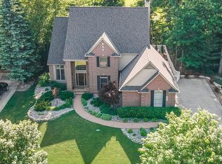 1258 Waterways Dr, Ann Arbor, MI 48108