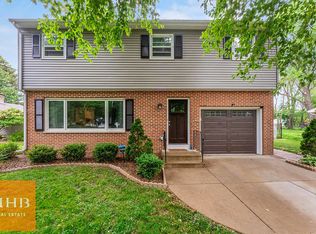 21 Merrill Crest Dr, Madison, WI 53705