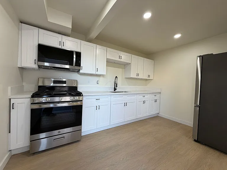 6079 La Prada St #103 — Photo 1