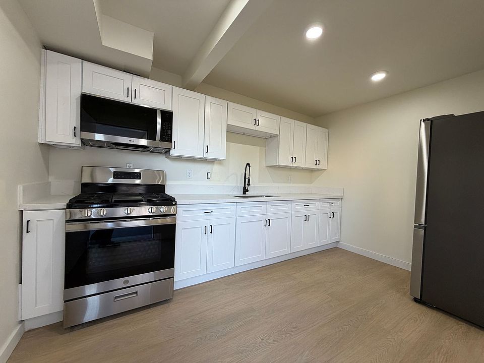 1st image of 6079 La Prada St #103