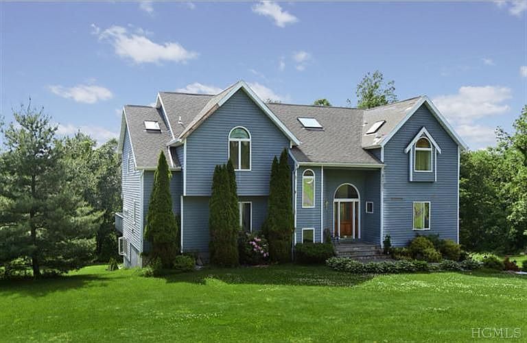 1st image of 31 Tommy Ct