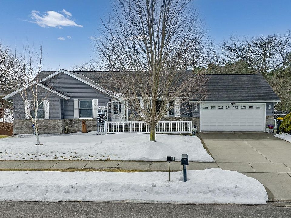 1st image of 141 Thomas Rd