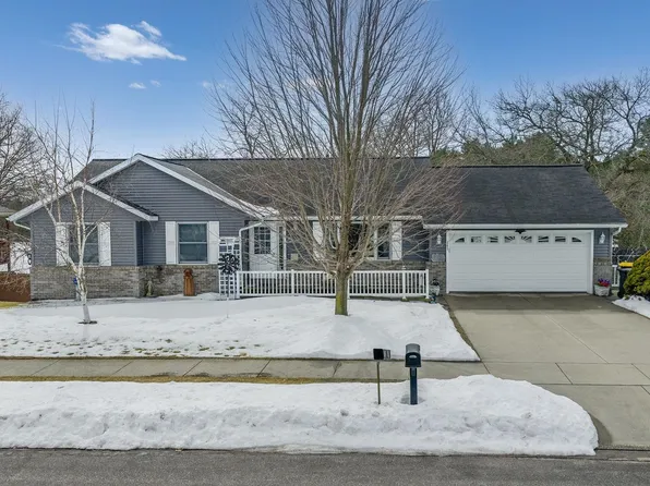 141 Thomas Rd, Reedsburg, WI 53959