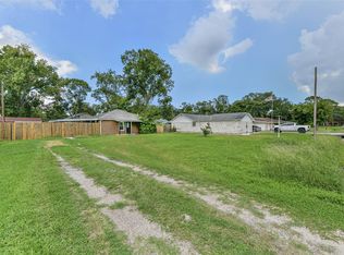 11830 15th St, Santa Fe, TX 77510