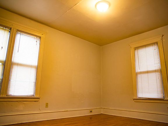 5th image of 1811 Como Ave SE #2
