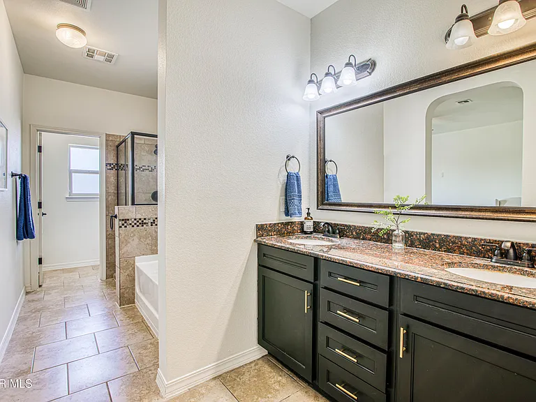 7751 Enchanted Path Dr — Photo 39