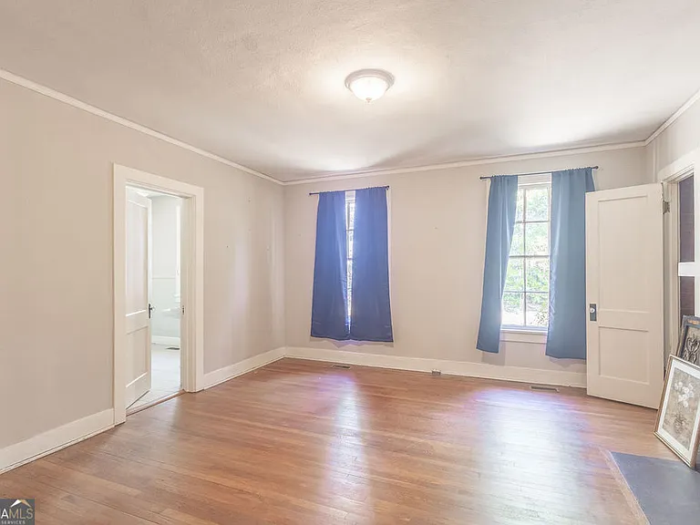 356 Jackson St — Photo 3