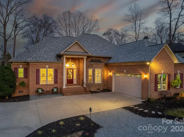 1510 Stoneyridge Dr, Charlotte, NC 28214