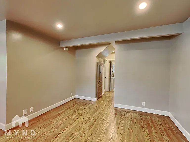 2401 W St — Photo 4