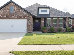 1736 Woodhause Cir, Pea Ridge, AR 72751