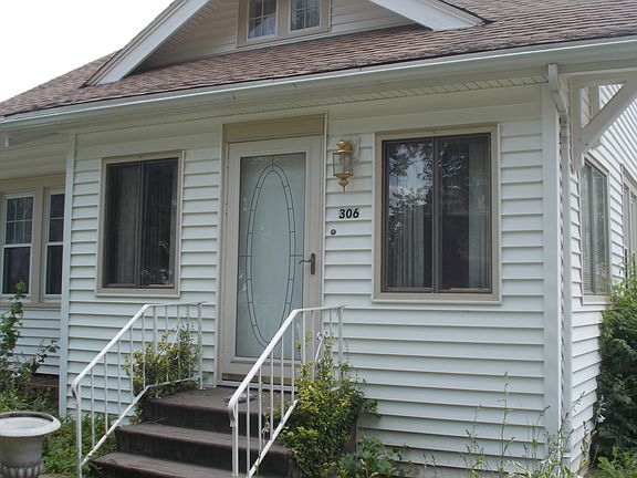 2nd image of 306 W 17th St