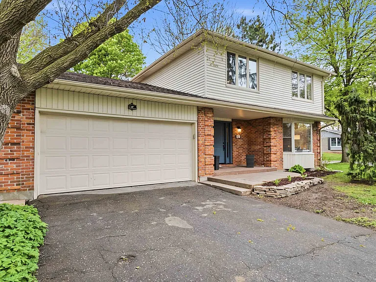 62 Finsbury Cres — Photo 2
