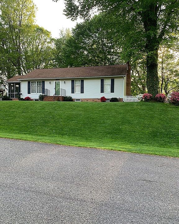 2nd image of 11602 Silverleaf Ln
