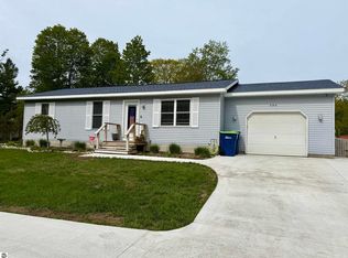 6368 Hardwood Dr, Lake Ann, MI 49650