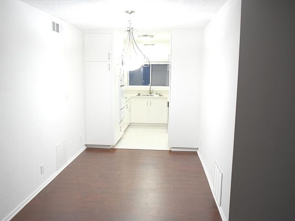 4th image of 120 S Swall Dr APT 314