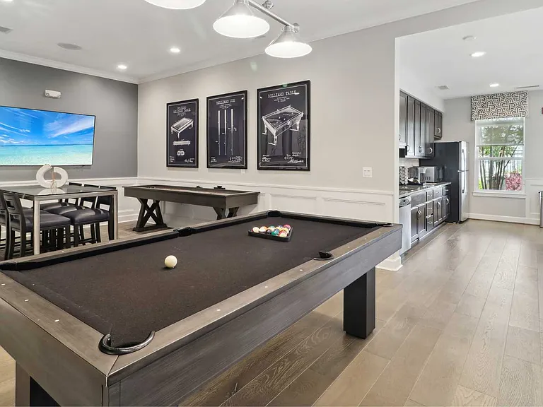 Avanti Luxury Apartments — Photo 15