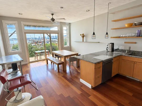 259 Webster St #1, Boston, MA 02128