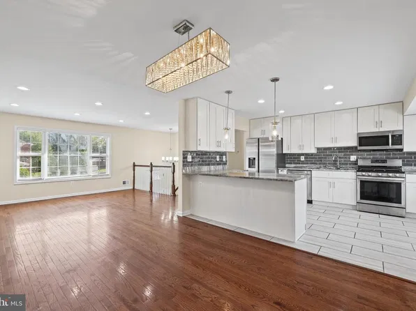12112 Birchview Dr, Clinton, MD 20735