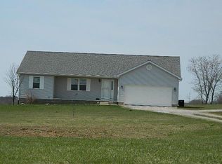 9841 Wolfe Rd, New Vienna, OH 45159