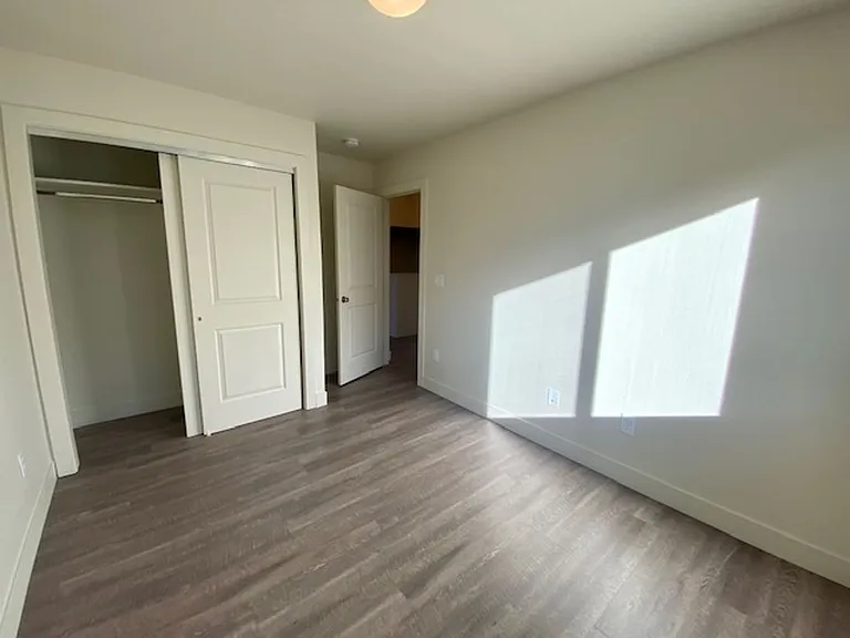 939 S 25 W — Photo 24