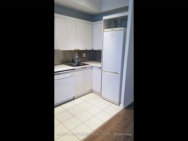 111 Elizabeth St #1551 — Photo 3