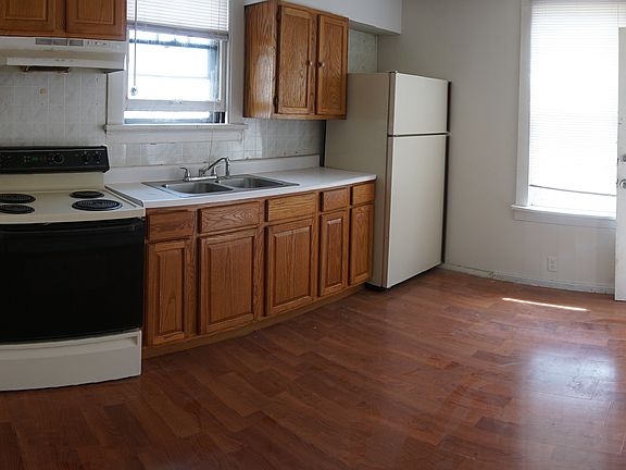 5th image of 4360-4362 Fairview Ave
