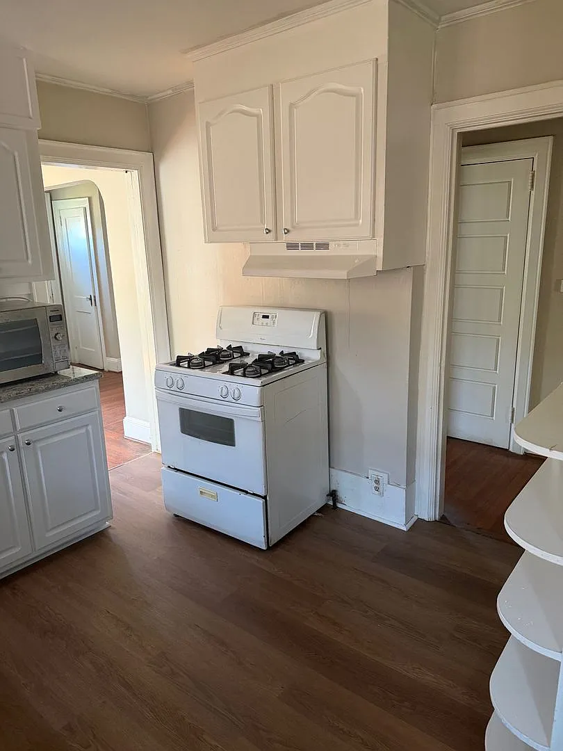 3 bedroom, 1 bathroom house on Central Ave — Photo 4