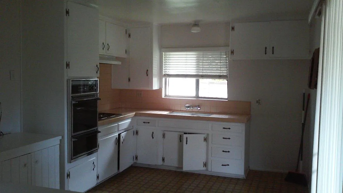 2 bed, 1100 sqft, $2,500 — Photo 3