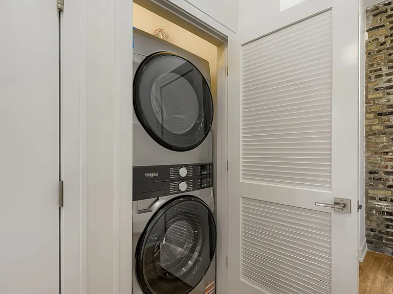 1502 N Hudson Ave #1R — Photo 8