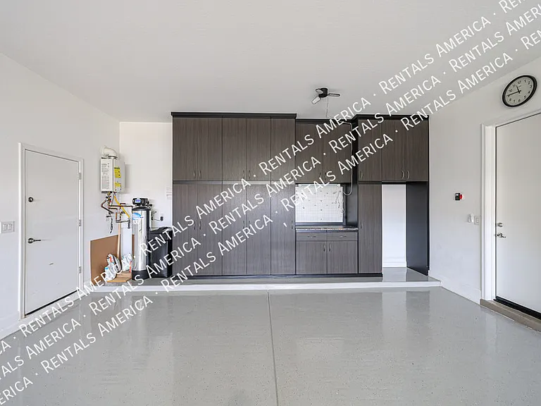 1829 E Saguaro Park Ln — Photo 112
