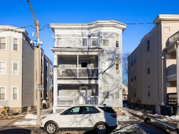 22 Melbourne St, Dorchester, MA 02124