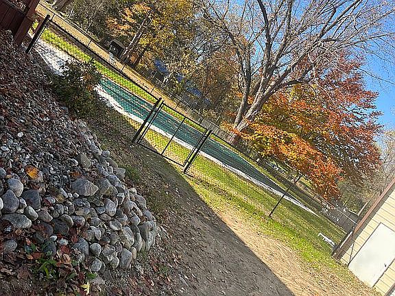 4th image of 1313 Park Ln