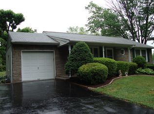 19 Charlotte Ave, Southampton, PA 18966