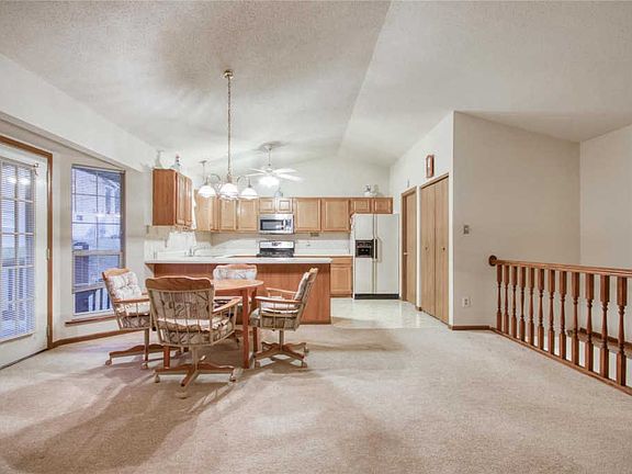 5th image of 22 Cumberland Ave
