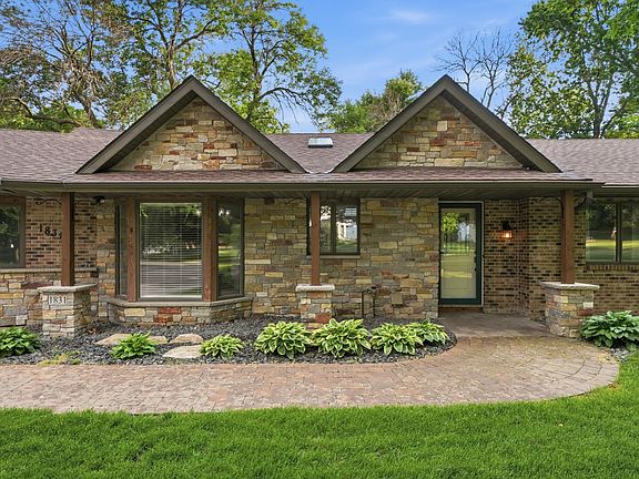 2nd image of 1831 Koehnen Cir