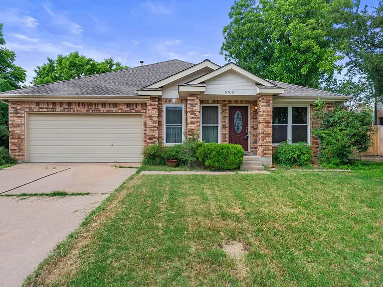 6700 Carisbrooke Ln — Photo 1