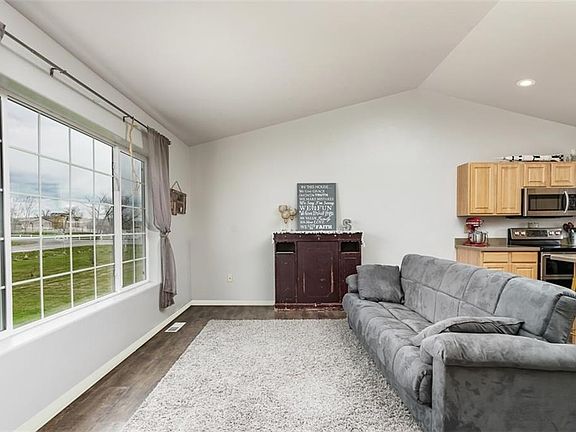4th image of 8020 Canyon Dr
