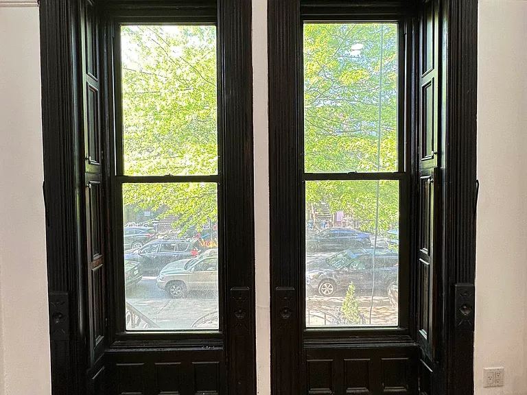 410 Putnam Ave #1 — Photo 8