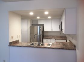 3bed,2bath townhome. Half off rent for January 2024!