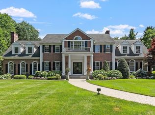 40 Grandview Rd, Chelmsford, MA 01824